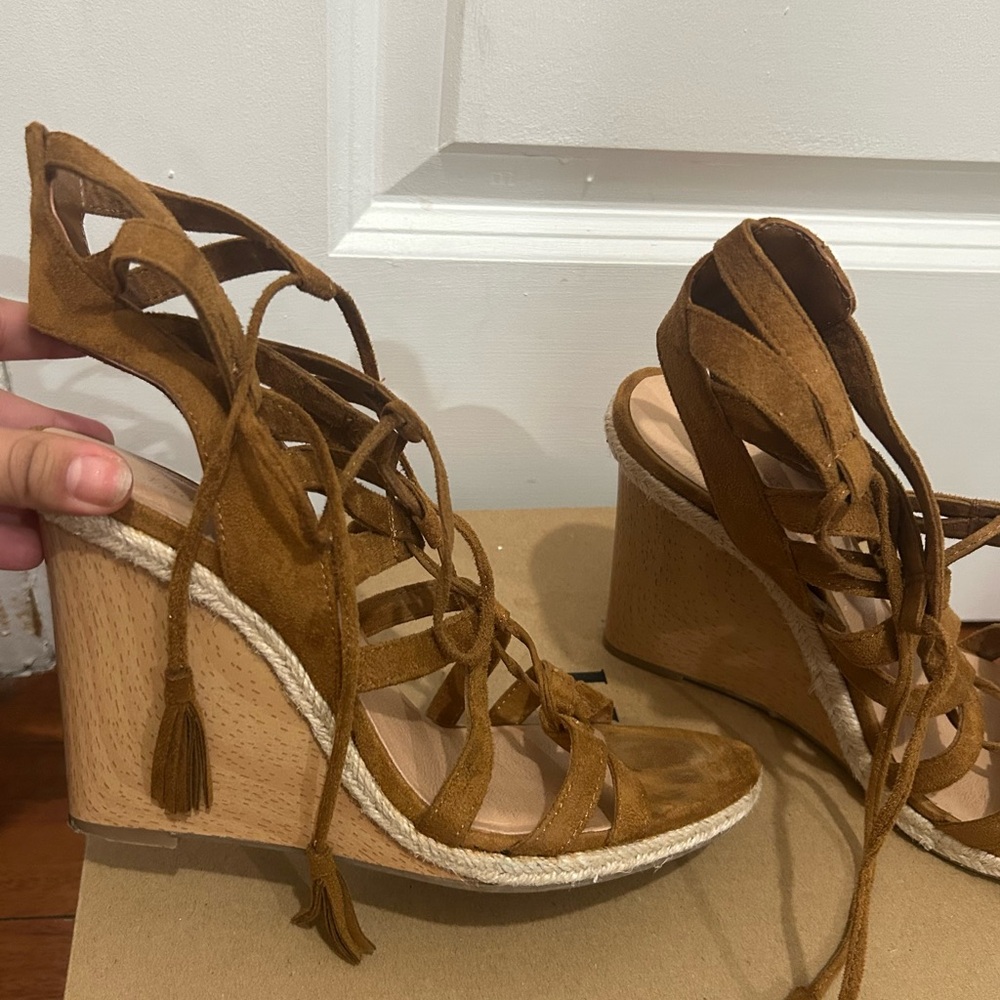 Women's Tan Wedge Sandals